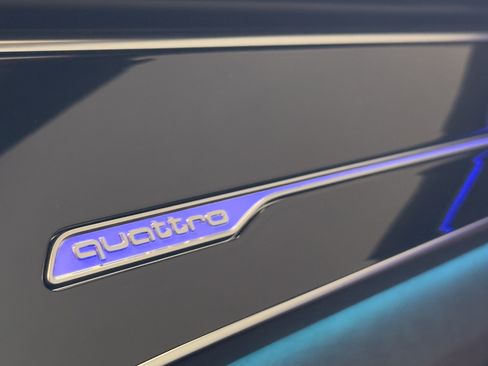 Used 2025 Audi Q8 Premium Plus image 13