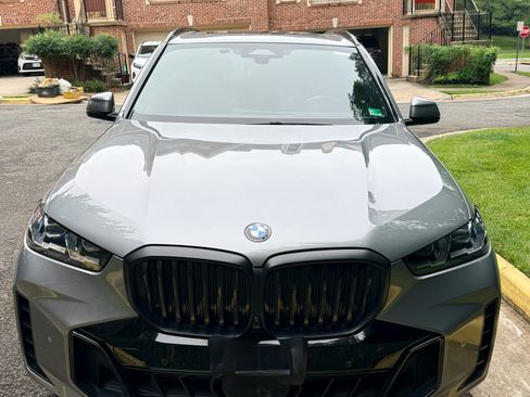 Used 2024 BMW X5 xDrive40i w/ M Sport Package AWD/4WD image 2