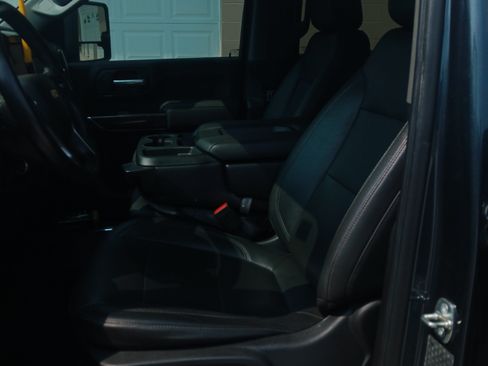 Used 2020 Chevrolet Silverado 2500 LTZ w/ Z71 Off-Road Package image 15