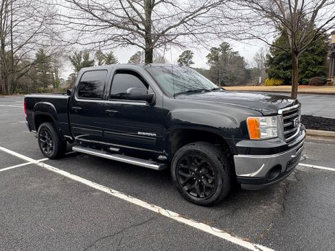 Used 2010 GMC Sierra 1500 SLT w/ SLT Convenience Package image 4