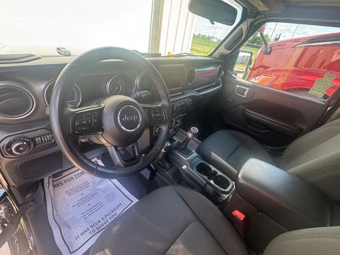 Used 2018 Jeep Wrangler Unlimited Sport S AWD/4WD image 26
