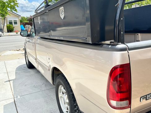 Used 1997 Ford F150 2WD Regular Cab image 9