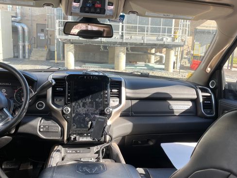 Used 2019 RAM 2500 Laramie image 10