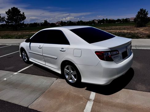 Used 2013 Toyota Camry SE FWD image 5