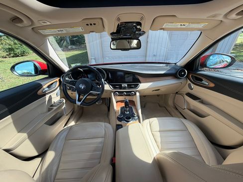 Used 2018 Alfa Romeo Giulia Ti w/ Quick Order Package 22X Lusso image 8