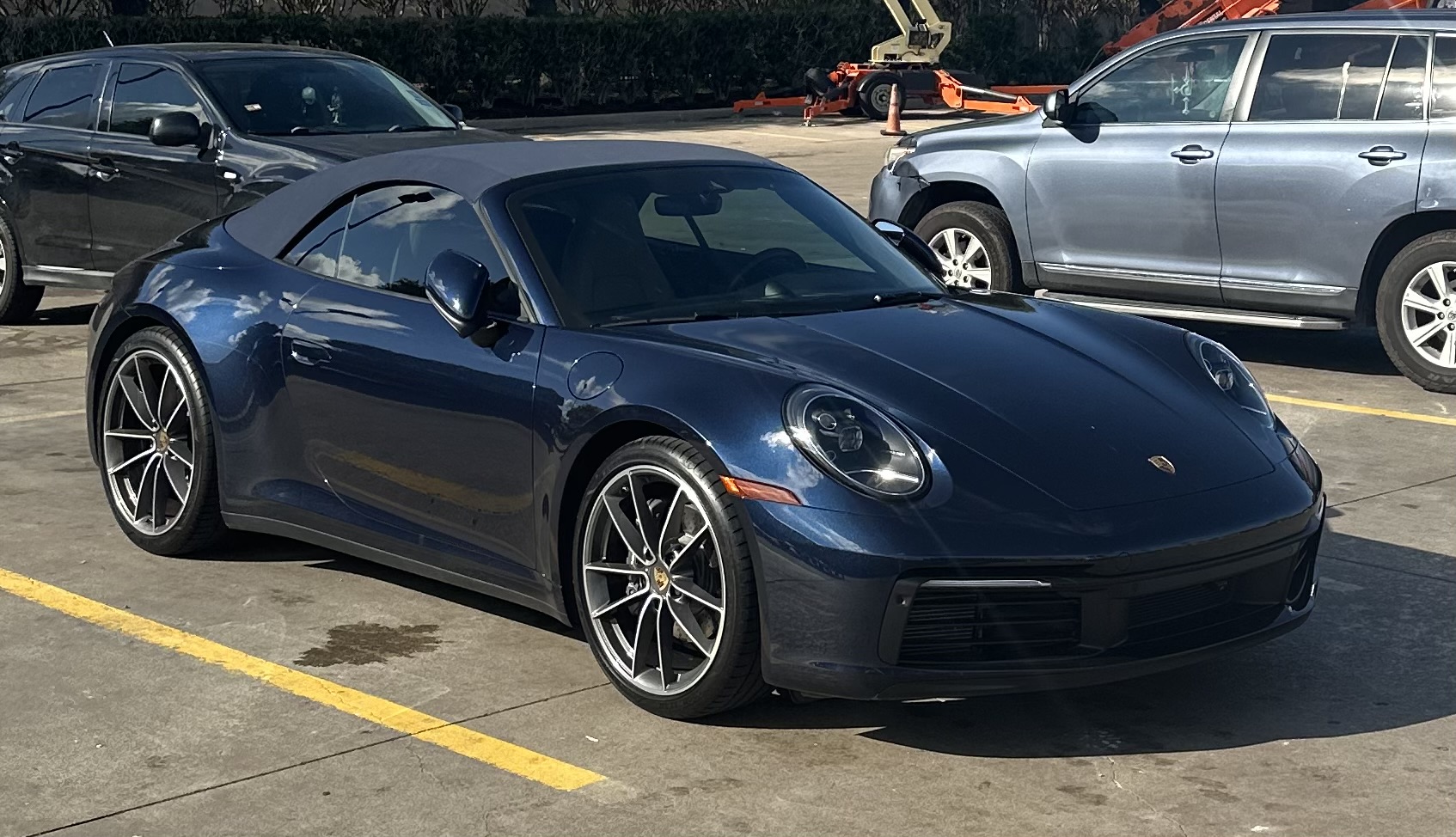 Used 2022 Porsche 911 Carrera 4 AWD/4WD image 1