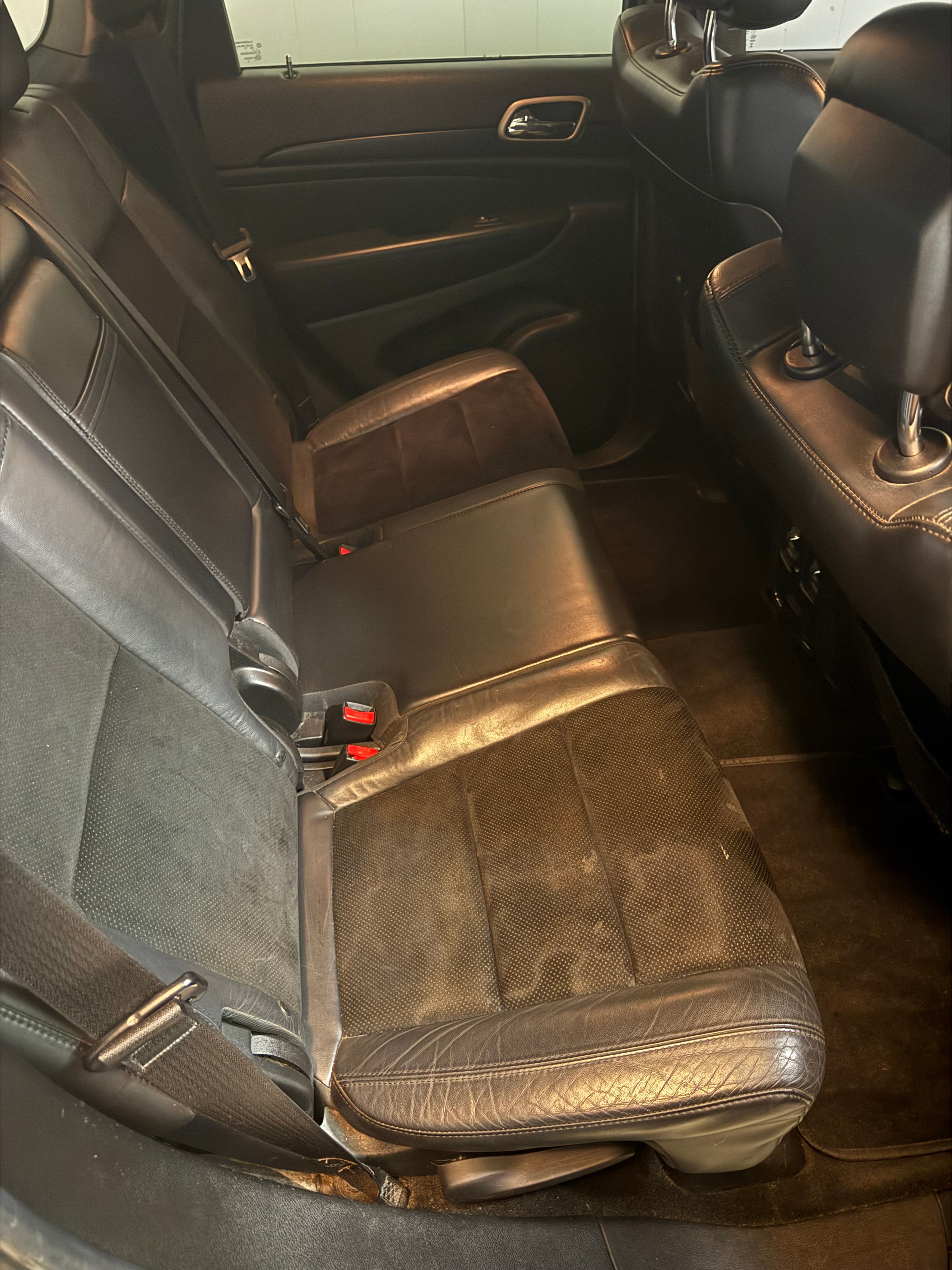 Used 2014 Jeep Grand Cherokee Altitude RWD image 6