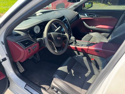 Used 2018 Cadillac CTS V RWD image 9