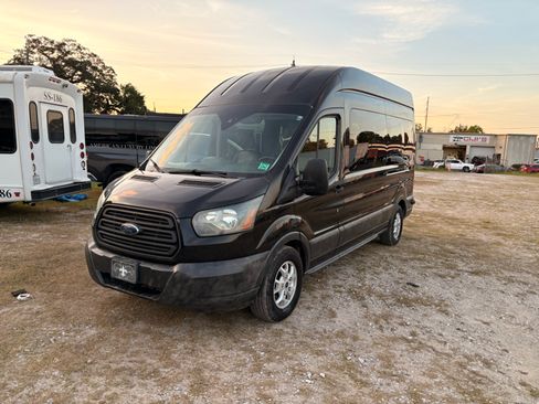 Used 2015 Ford Transit 350 XL image 1