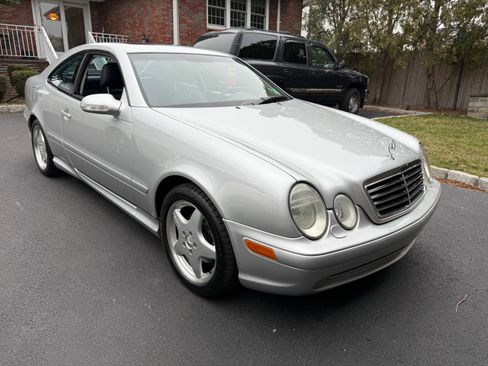 Used 2001 Mercedes-Benz CLK 430 Coupe image 2