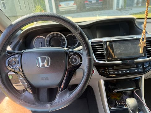 Used 2017 Honda Accord EX-L image 23