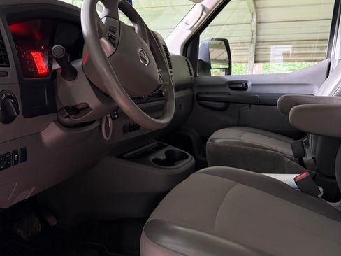 Used 2021 Nissan NV 3500 S RWD image 5