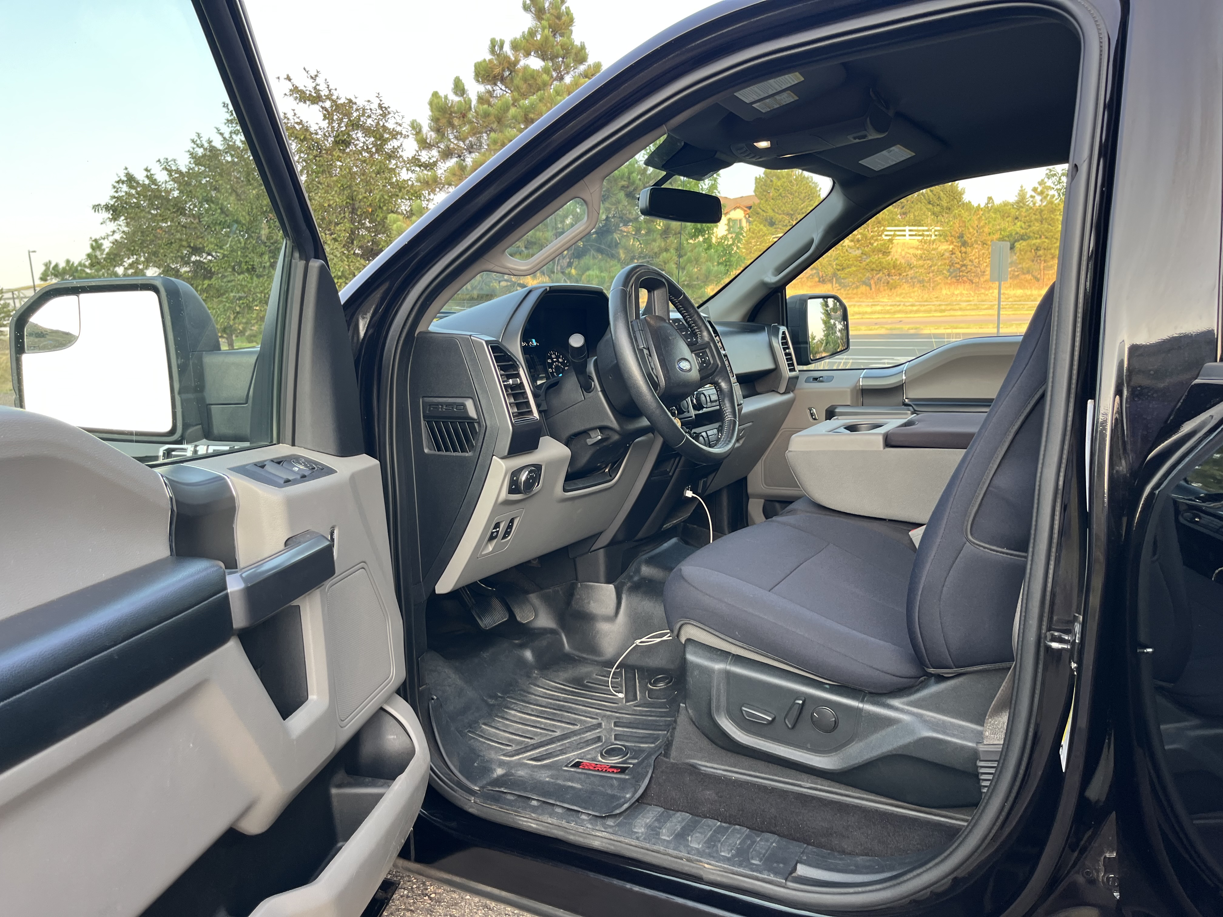 Used 2020 Ford F150 XLT w/ Equipment Group 302A Luxury AWD/4WD image 11