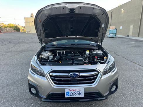 Used 2018 Subaru Outback 2.5i Limited w/ Popular Package #2 image 6