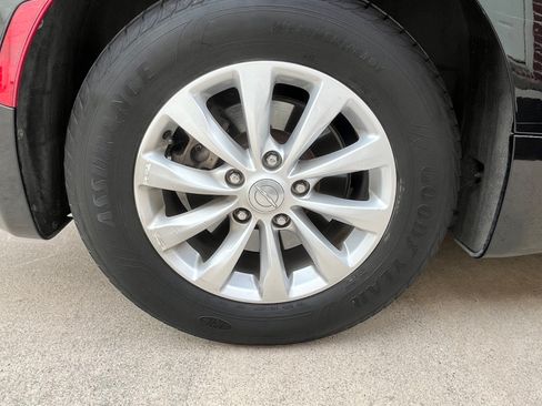 Used 2019 Chrysler Pacifica Touring Plus w/ Cold Weather Group image 16