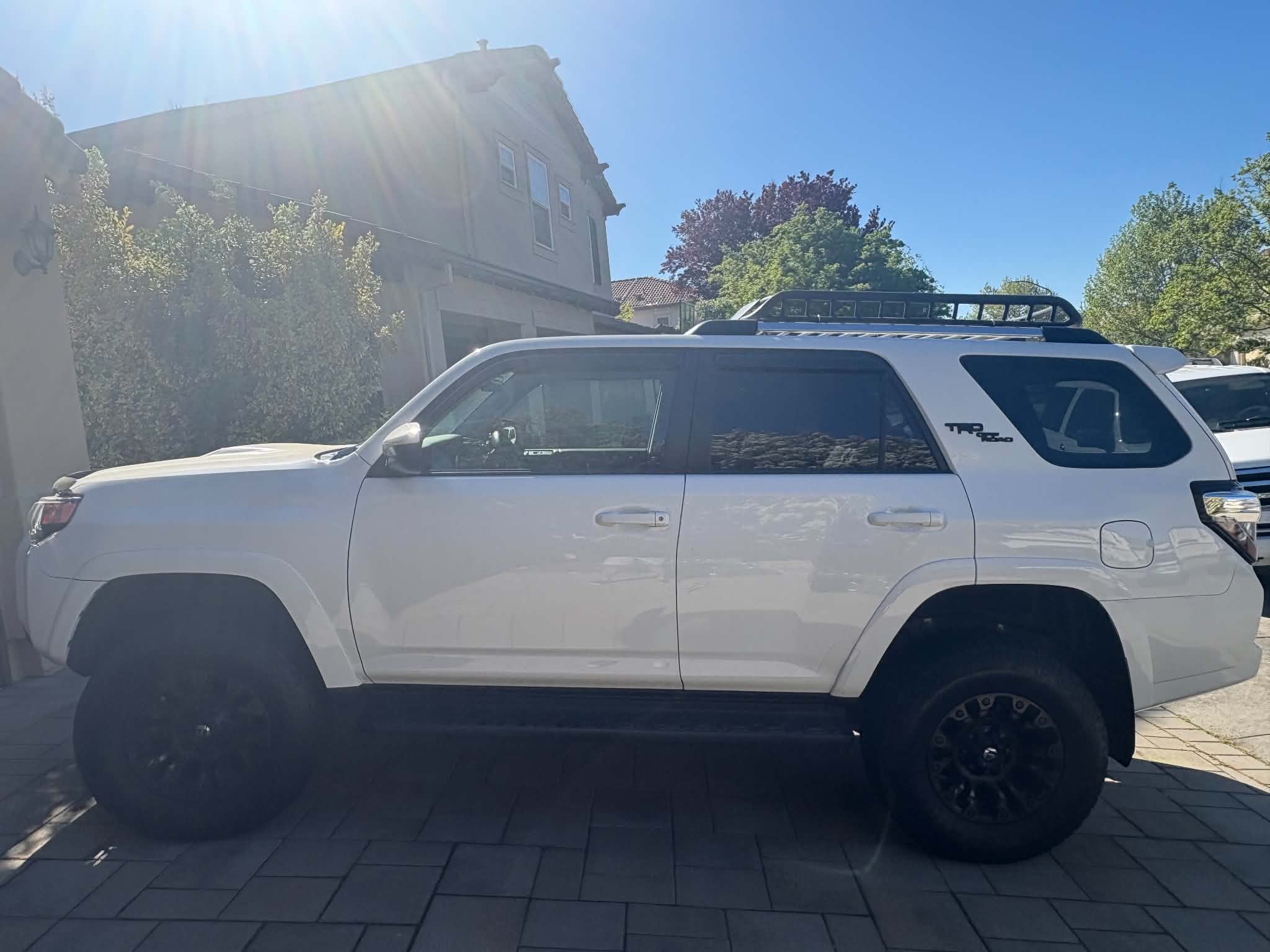 Used 2018 Toyota 4Runner TRD Off-Road AWD/4WD image 4
