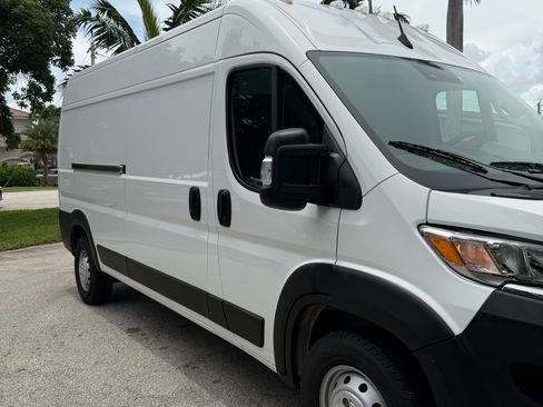 Used 2023 RAM ProMaster 2500 w/ Interior LED Lighting Group FWD image 16