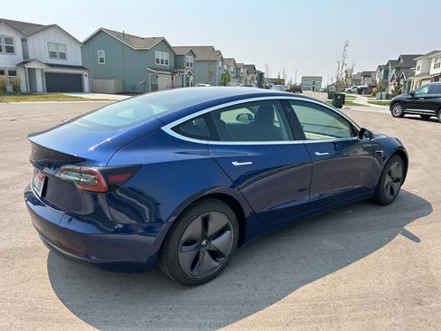 Used 2019 Tesla Model 3 Mid Range RWD image 6