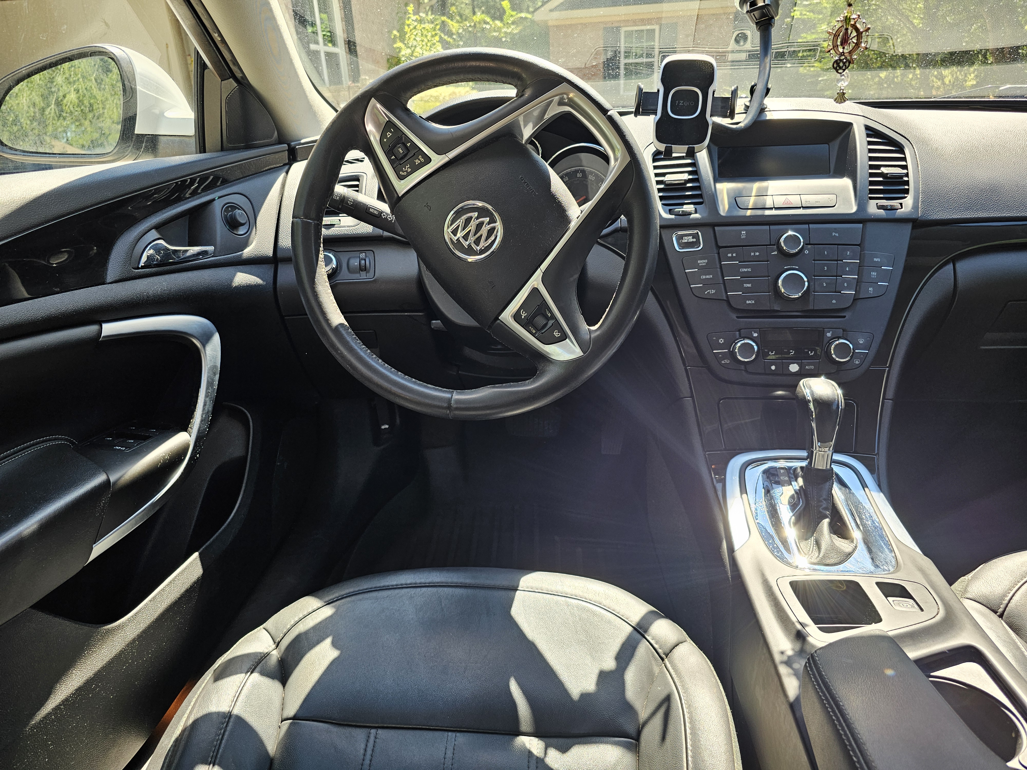 Used 2012 Buick Regal Premium FWD image 12
