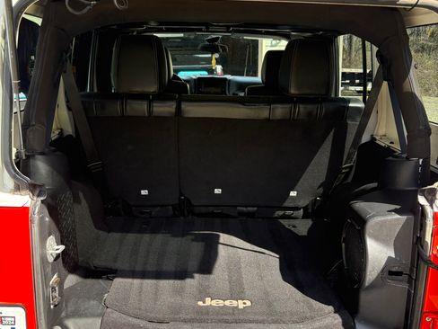 Used 2012 Jeep Wrangler Unlimited Sahara w/ Dual Top Group image 12