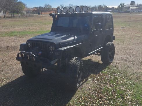 Used 2003 Jeep Wrangler Sahara image 1