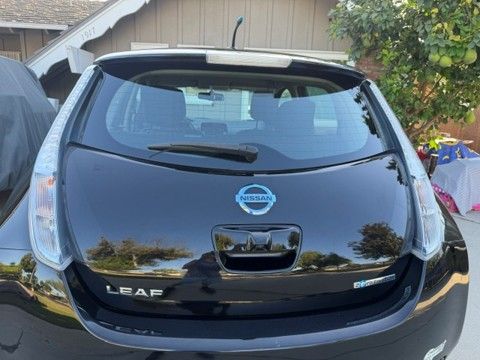 Used 2013 Nissan Leaf SV w/ Premium Pkg FWD image 11