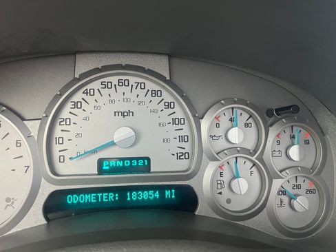 Used 2004 Buick Rainier CXL Plus w/ Sun And Satellite Package image 17