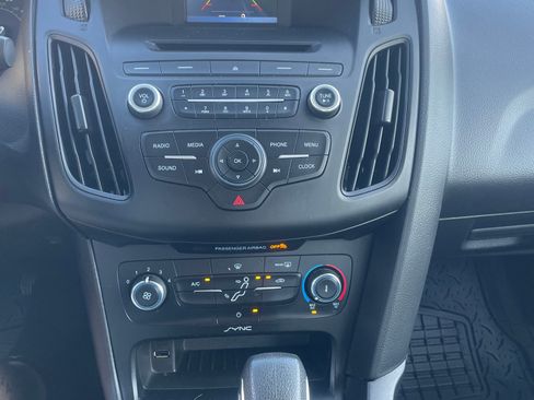 Used 2017 Ford Focus S image 6