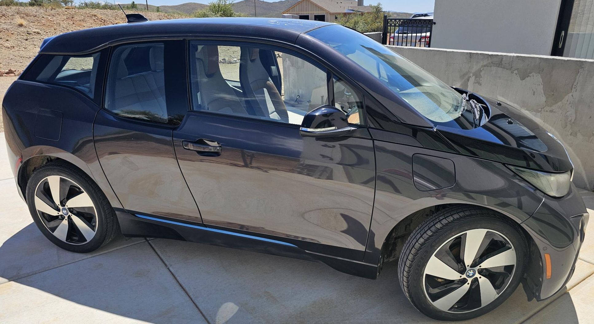 Used 2015 BMW i3 w/ Range Extender RWD image 2