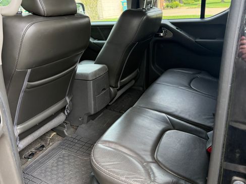 Used 2013 Nissan Frontier PRO-4X w/ Pro-4x Luxury Pkg AWD/4WD image 7