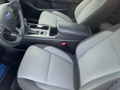 Used 2018 Ford Escape SE FWD image 16