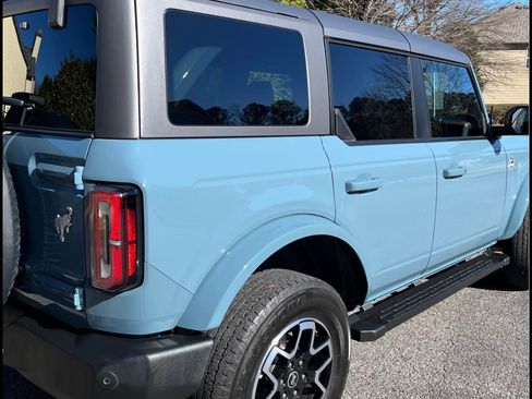 Used 2023 Ford Bronco Outer Banks image 8