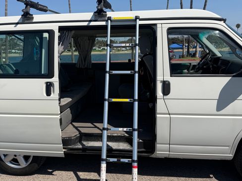 Used 2003 Volkswagen Eurovan MV FWD image 13