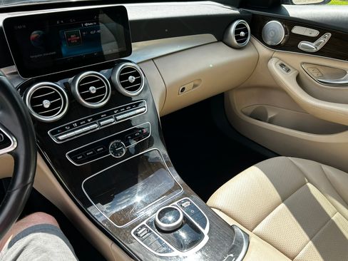Used 2019 Mercedes-Benz C 300 4MATIC Sedan image 15