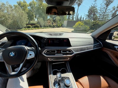 Used 2019 BMW X7 xDrive50i w/ Premium Package image 11