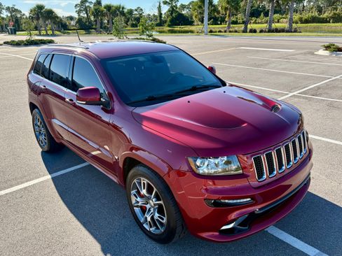 Used 2012 Jeep Grand Cherokee SRT8 w/ Luxury Group II image 10