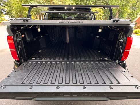Used 2024 Toyota Tacoma TRD Pro AWD/4WD image 8
