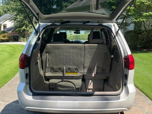 Used 2004 Toyota Sienna XLE FWD image 9