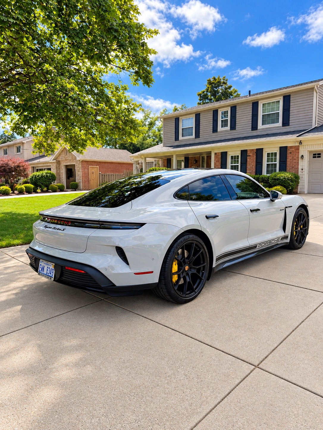 Used 2025 Porsche Taycan AWD/4WD image 19