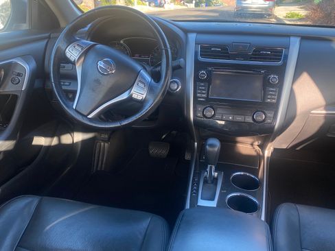 Used 2014 Nissan Altima 2.5 SL w/ Technology Package image 8