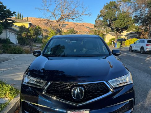 Used 2017 Acura MDX SH-AWD Sport Utility 4D image 4