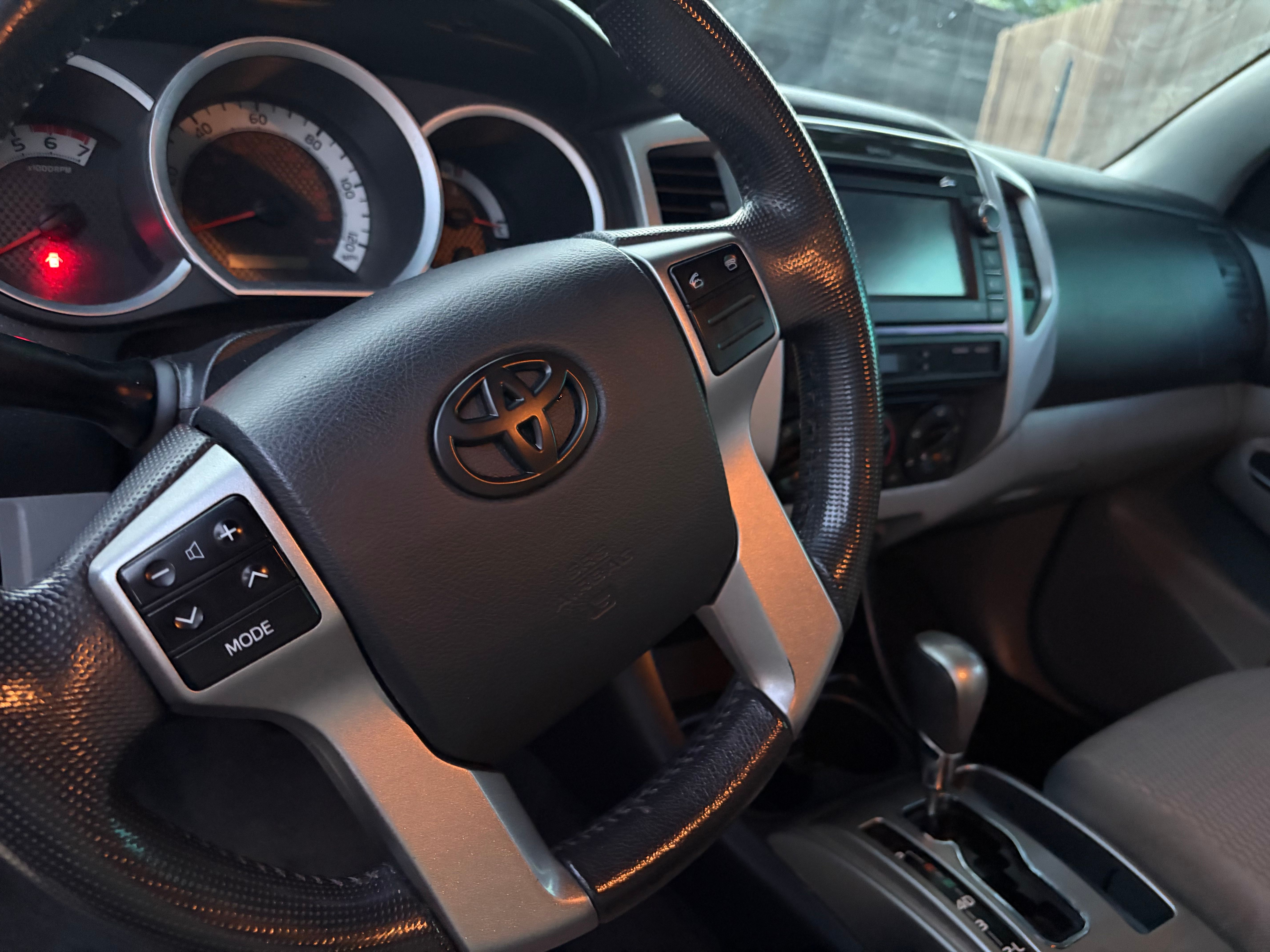 Used 2013 Toyota Tacoma PreRunner w/ SR5 Pkg RWD image 15