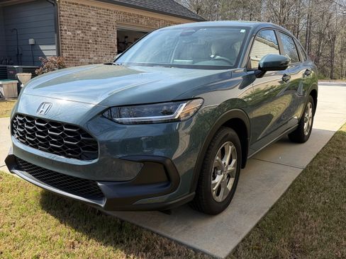 Used 2025 Honda HR-V LX image 4