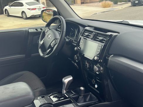 Used 2021 Toyota 4Runner TRD Off-Road image 17