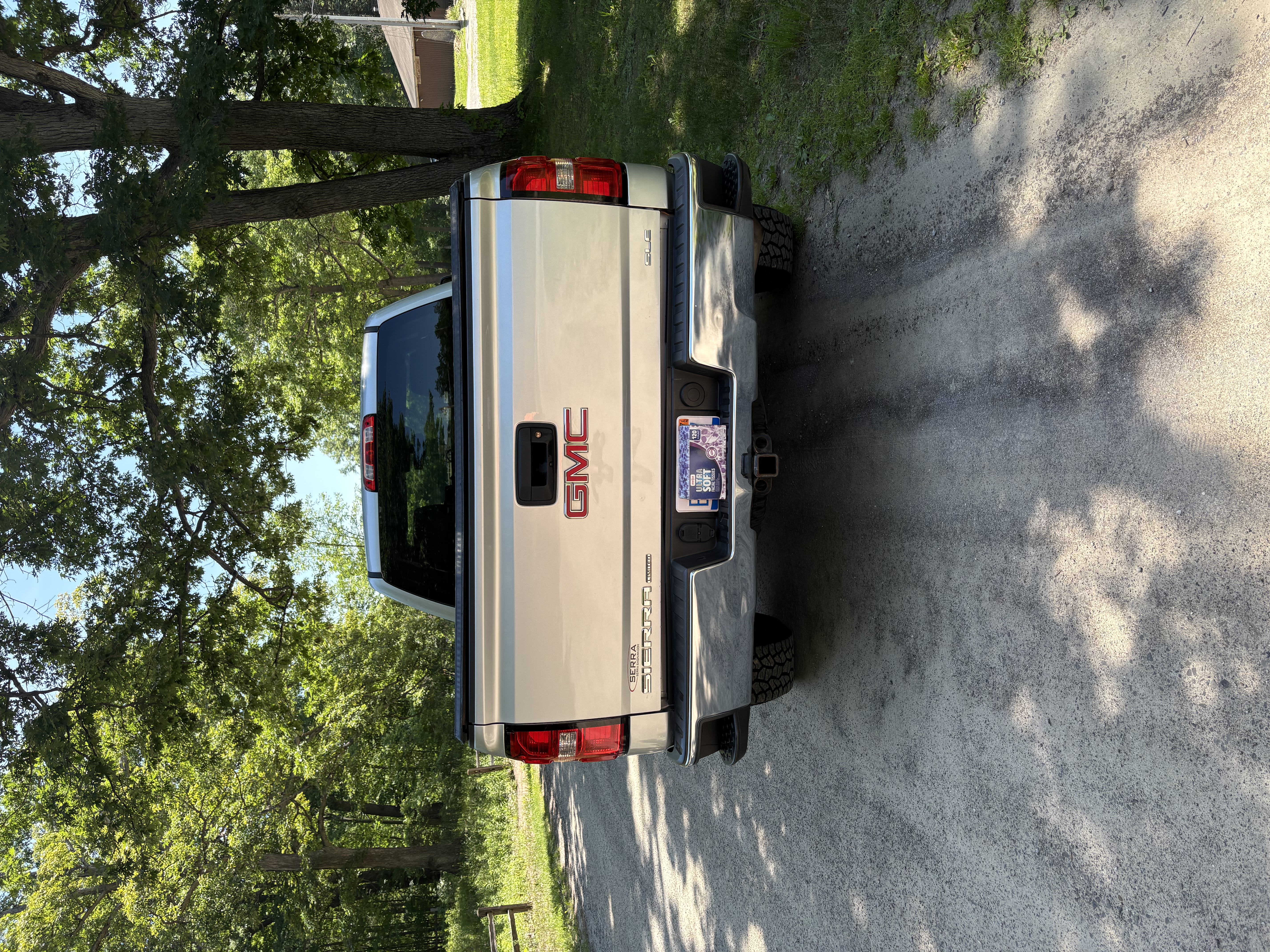 Used 2019 GMC Sierra 1500 SLE w/ SLE Value Package AWD/4WD image 9