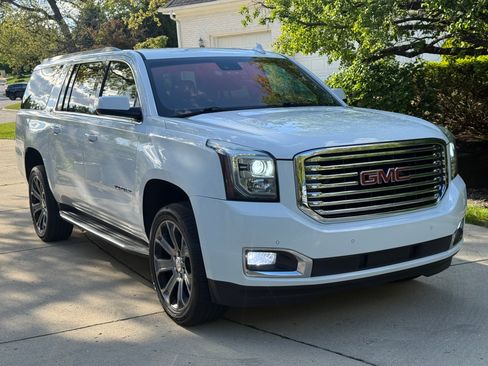 Used 2016 GMC Yukon XL SLE w/ Convenience Package RWD image 1