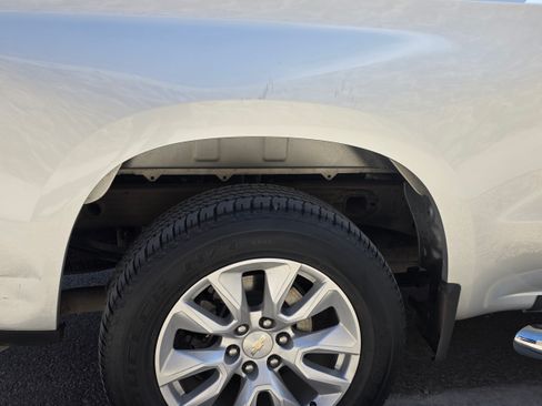 Used 2022 Chevrolet Silverado 1500 Custom image 15