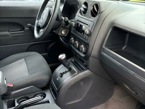 Used 2014 Jeep Patriot Sport AWD/4WD image 5