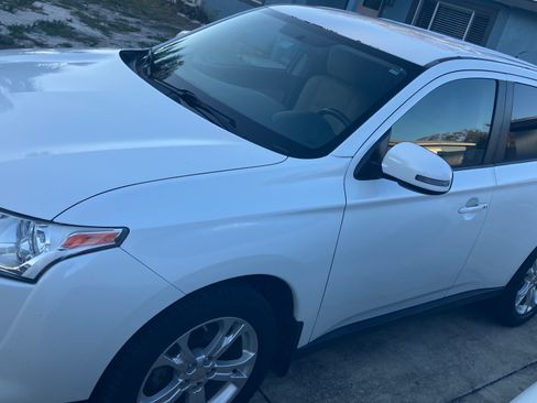 Used 2014 Mitsubishi Outlander SE image 6