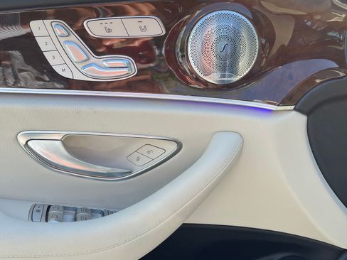 Used 2018 Mercedes-Benz E 300 4MATIC image 22